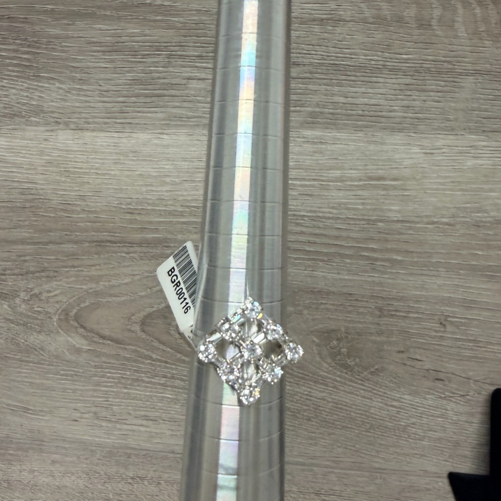 Elegant Sterling Silver Square Crystal Ring .925